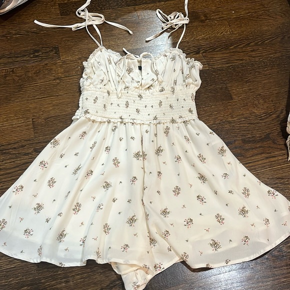 Forever 21 Pants - floral romper